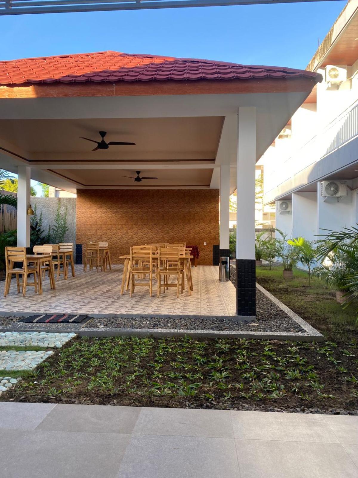 Christika Homestay Labuan Bajo Buitenkant foto