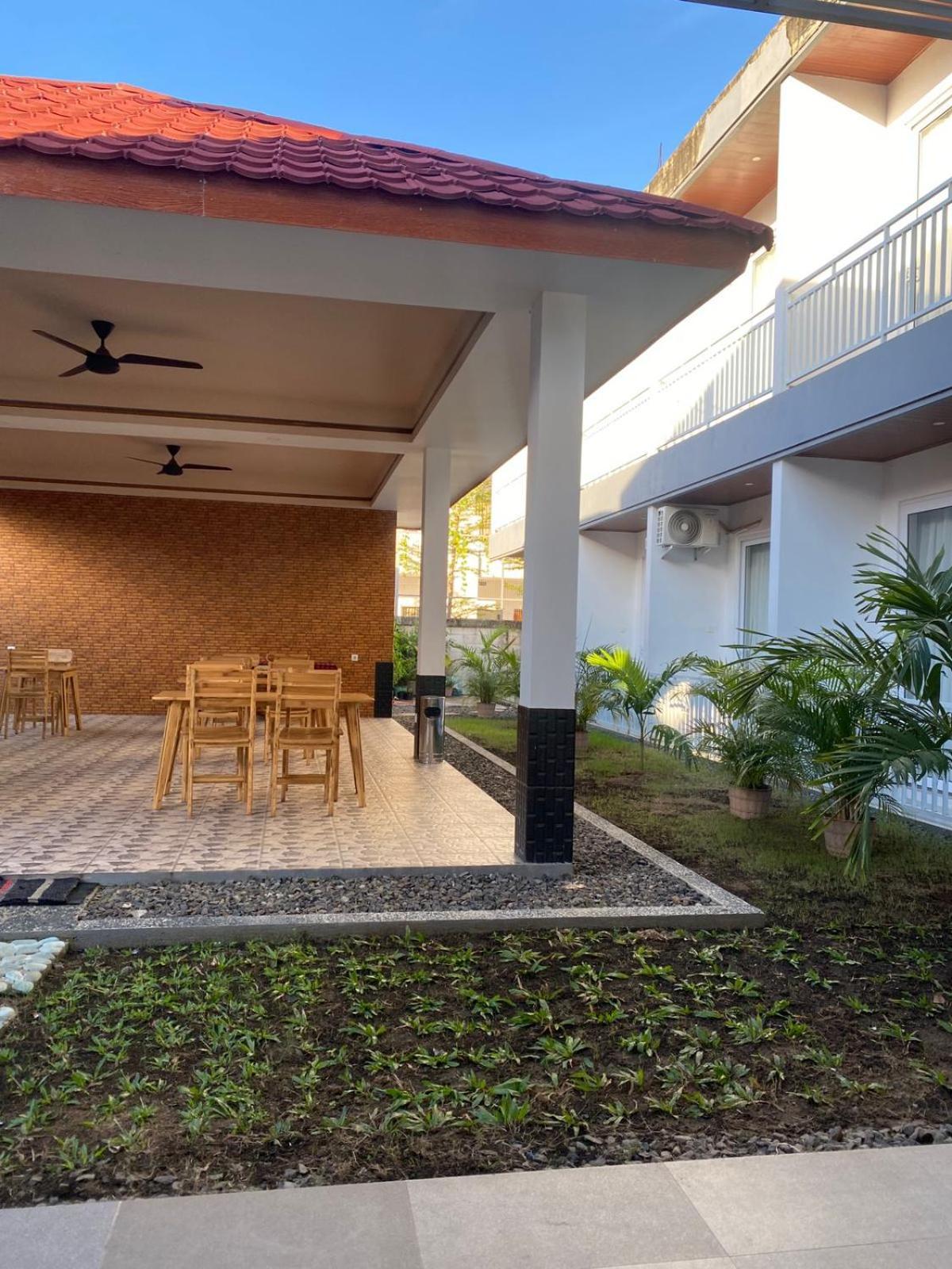 Christika Homestay Labuan Bajo Buitenkant foto